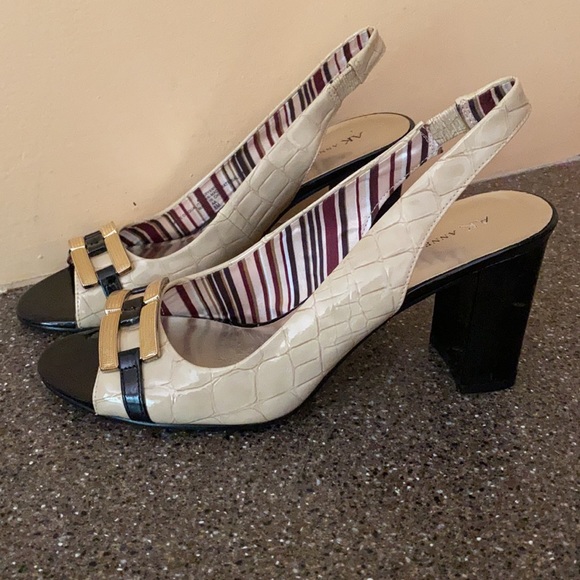 Anne Klein heels - Picture 4 of 8